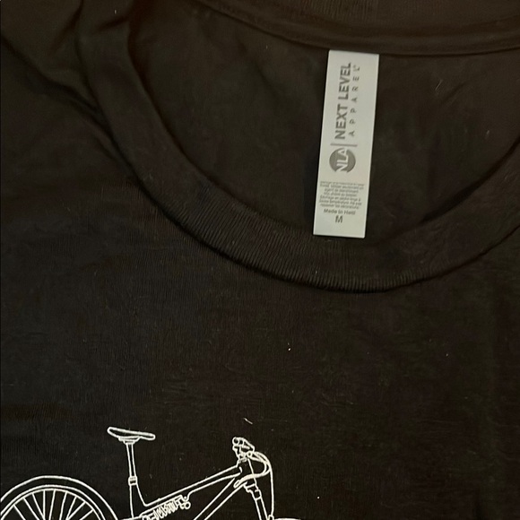 Land Cruiser Black Graphic T-Shirt  New - Picture 3 of 4